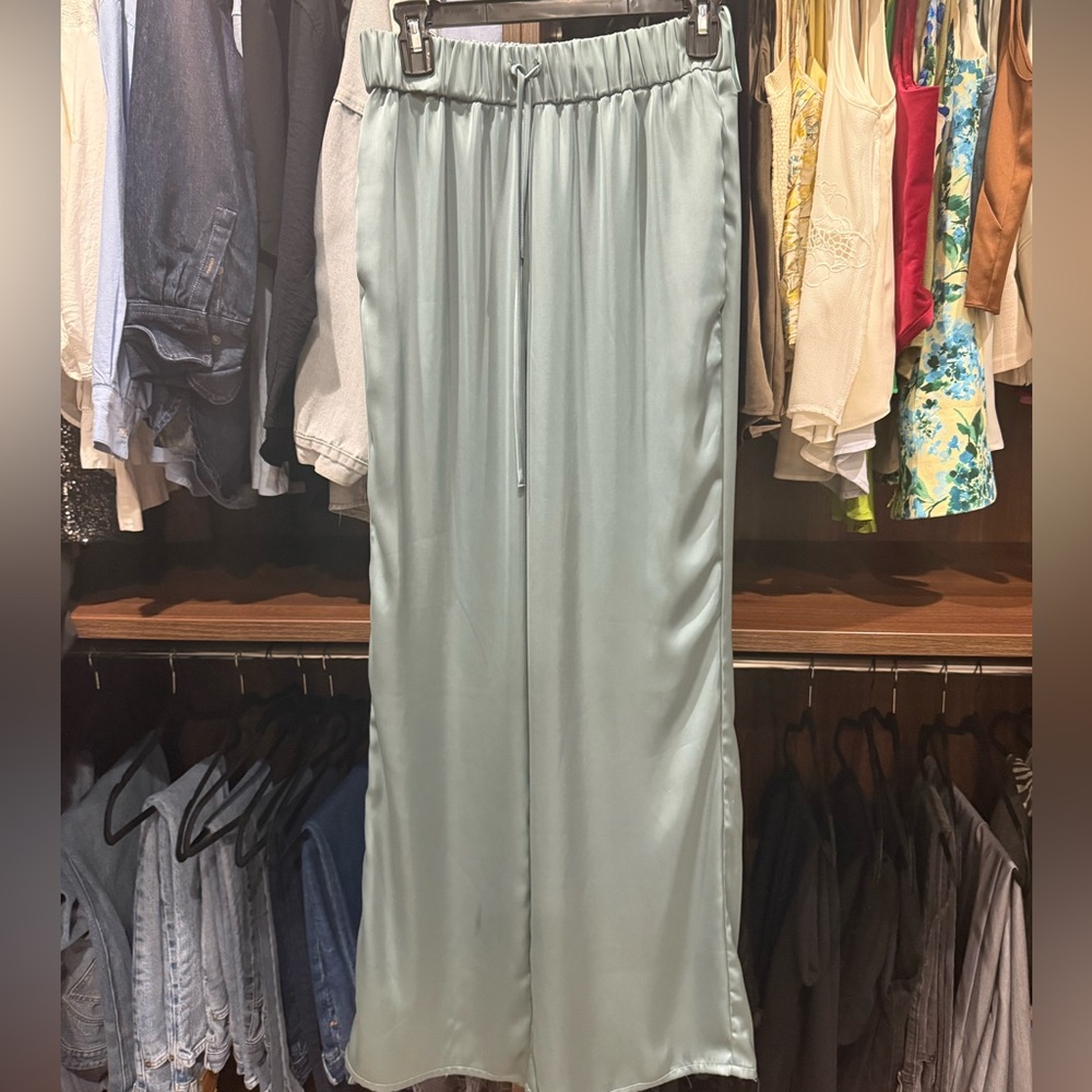 Chic Satin Wide-Leg Pants